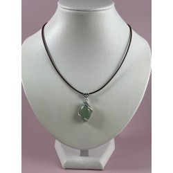 Pendentif navette...