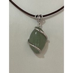 Pendentif navette...