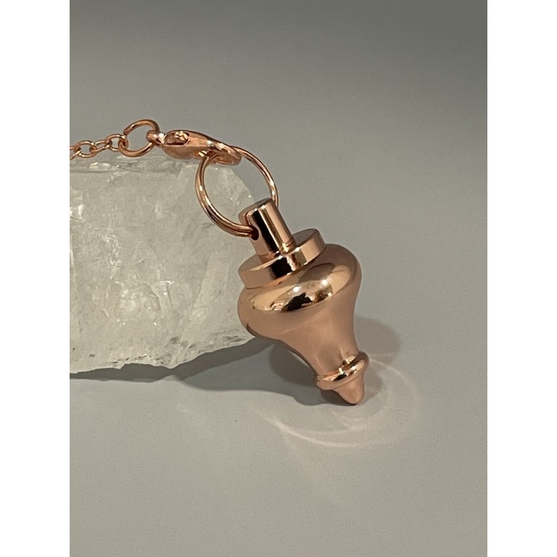 Pendule en laiton, couleur cuivre