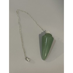 Pendule en forme de cône, en aventurine verte.