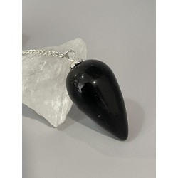 Pendule en forme de cône, en obsidienne noire.