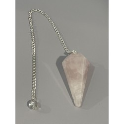 Pendule à facettes, en quartz rose.