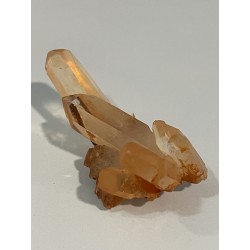 Groupe de quartz tangerine hématoïde