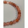 Bracelet en agate rouge.
Perles 6 mm.