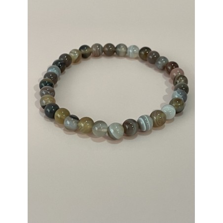 Bracelet en agate rubanée, perles 6 mm. Bracelet en agate rubanée, perles 6 mm.