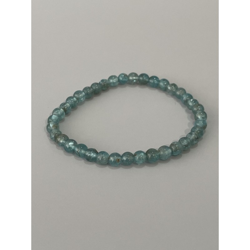 Bracelet en apatite bleue cristallisée. Perles 6 mm.