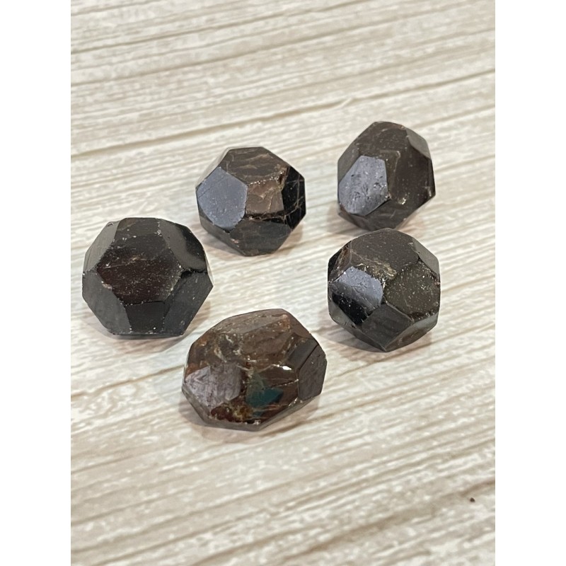 Grenat almandin poli