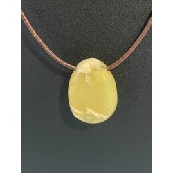 Pierre percée opale jaune