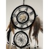 Attrape-rêves 0012  tons noir et fauve, avec coquillages.