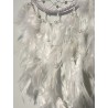 COLLECTION DOUCEUR :

Attrape-rêves blanc avec arbre de vie en cristal de roche. Zoom sur les plumes blanches.