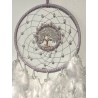 COLLECTION DOUCEUR :

Attrape-rêves blanc avec arbre de vie en cristal de roche. Zoom sur la toile et l'arbre de vie
