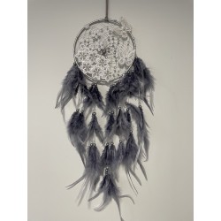 Attrape-rêves Douceur – Gris, motifs floraux en tulle & éclats nacrés