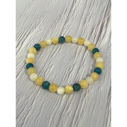 Bracelet en pierres naturelles aux couleurs de l’aube et de l’océan.