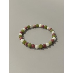 Rhodonite, jade coréen et pierre de lune composant le bracelet La Tendresse Éveillée, perles 6 mm.