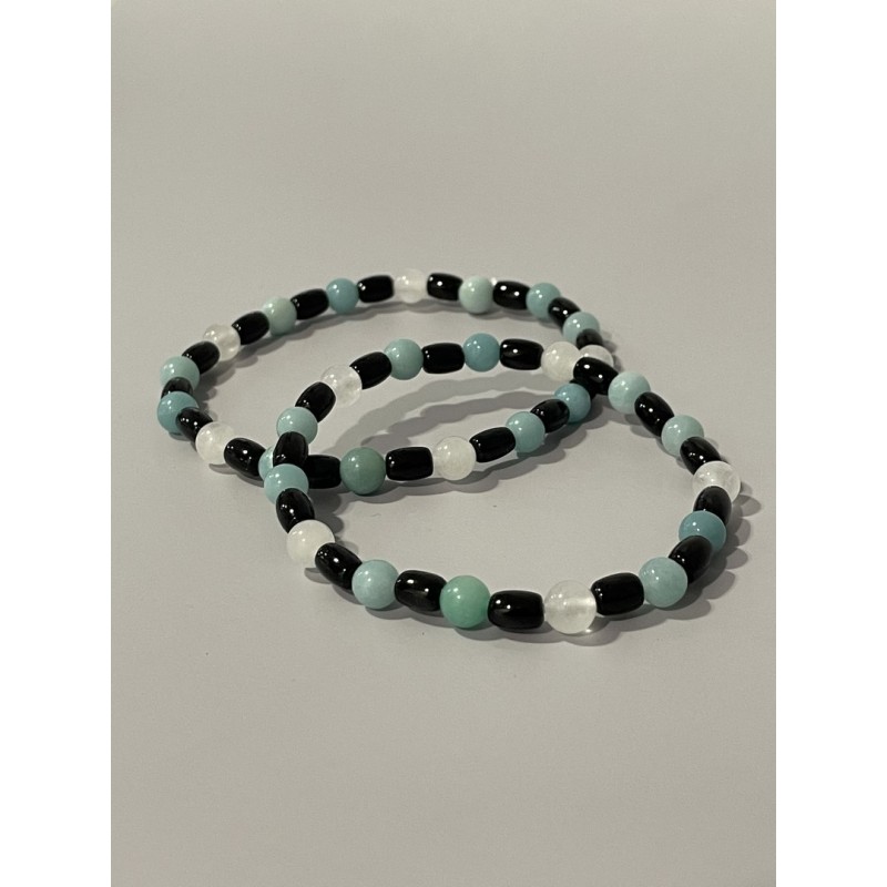 Sillage de Brume – Bracelet en tourmaline noire, amazonite et jade blanc - existe en 19 cm et 21 cm de longueur.