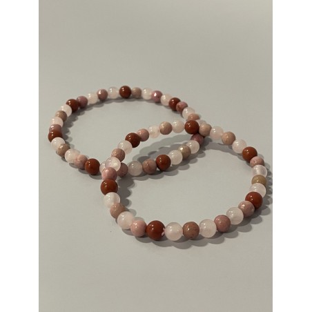 Bracelet La Fleur Guérisseuse en jaspe rouge, quartz rose et rhodonite – existe en 19 cm et 21 cm de longueur.