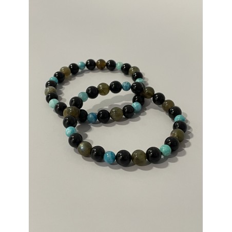 Bracelet L’Œil du Copieur en hémimorphite, tourmaline noire et labradorite – existe en 19 cm et 21 cm de longueur.