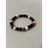 L’Ombre du Clan – Bracelet en onyx, jaspe rouge et quartz neige, aux nuances de noir, rouge et blanc.