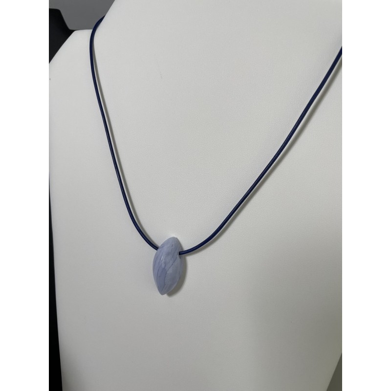 Cabochon calcédoine bleue